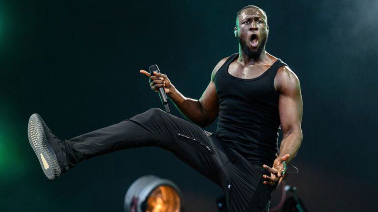 Britse artiest Stormzy krijgt eredoctoraat voor zijn inzet voor studenten van kleur