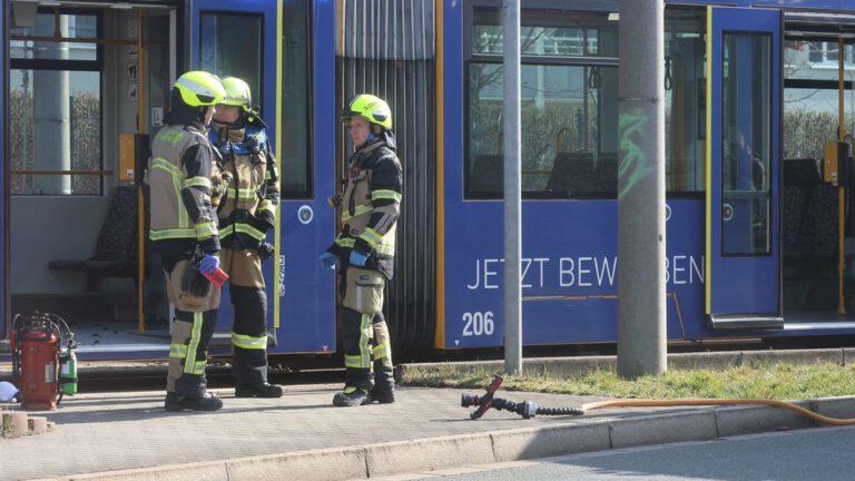 Vrouw in brand gestoken in Duitse tram