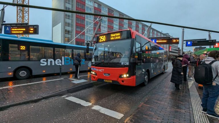 Miljoenenboete voor Qbuzz: 'Reizigers in de steek gelaten'