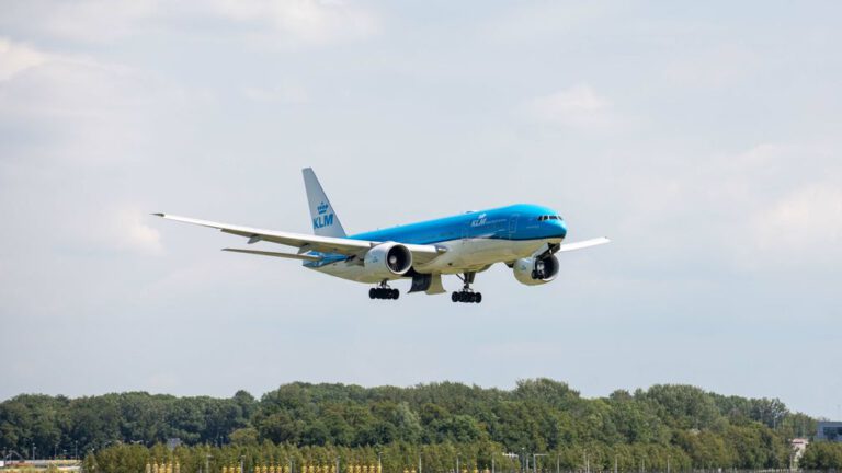 Winst KLM omlaag, zorgen over investeringen in nieuwe vloot