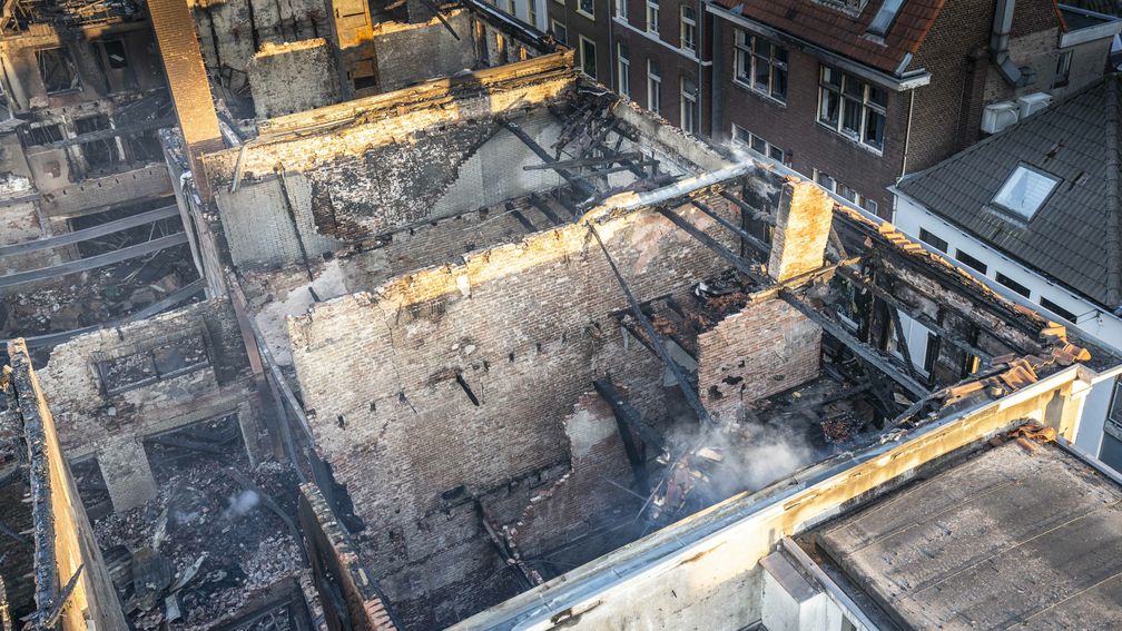 Brand in centrum Arnhem nu helemaal uit na blussen laatste brandhaard