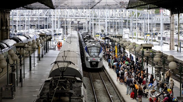 Treinverkeer Gare du Nord plat door bom uit Tweede Wereldoorlog