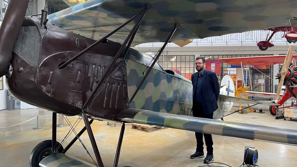 Militair Museum haalt door nazi's geroofd vliegtuig terug