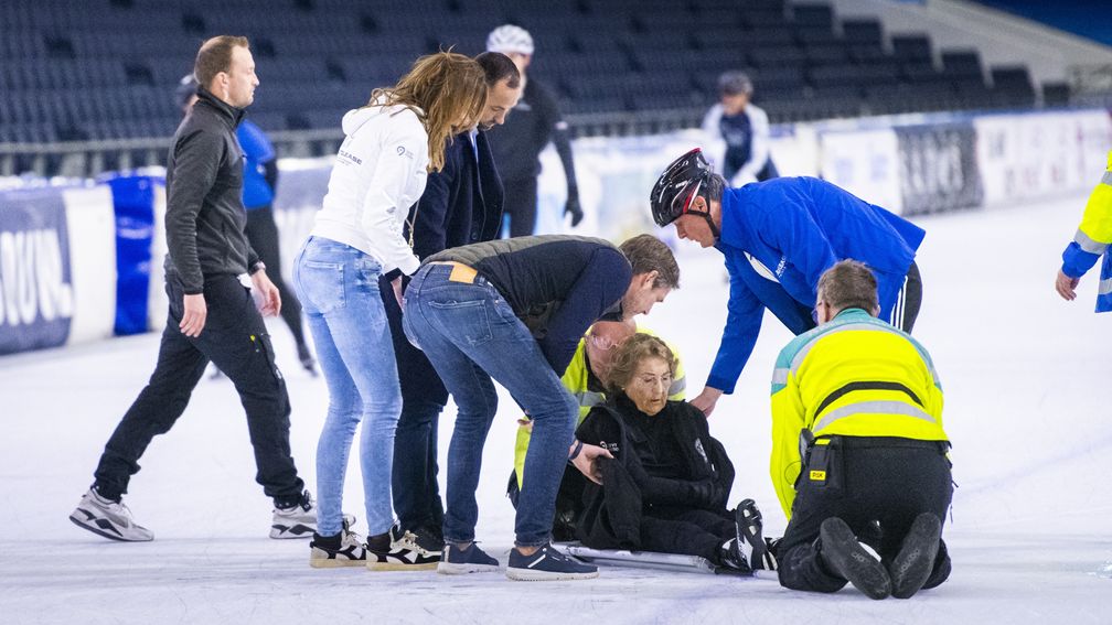 Prinses Margriet heeft breuk in bovenarm door val op ijsbaan Thialf