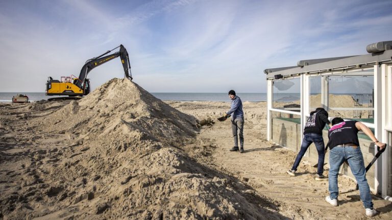 Haagse strandtenten mogelijk permanent op het strand