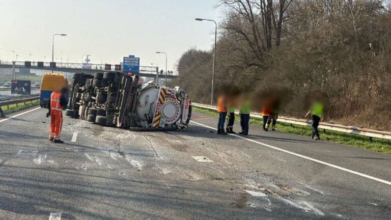 Verkeerschaos rond Utrecht na ongeluk op A12