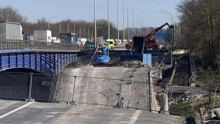 Brug stort in bij werkzaamheden in België, zeker vier gewonden