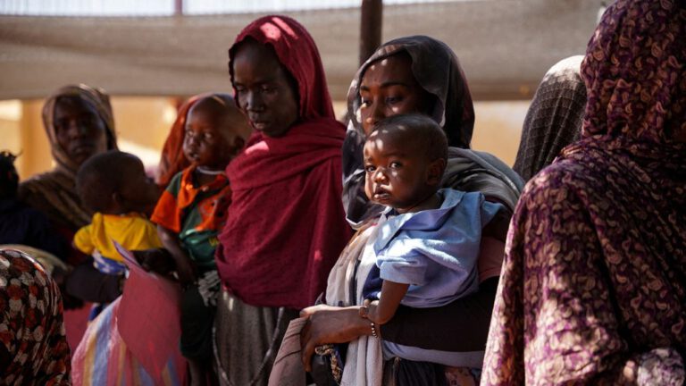 Vele tientallen doden op markt in Darfur, leger beschuldigd van luchtaanval