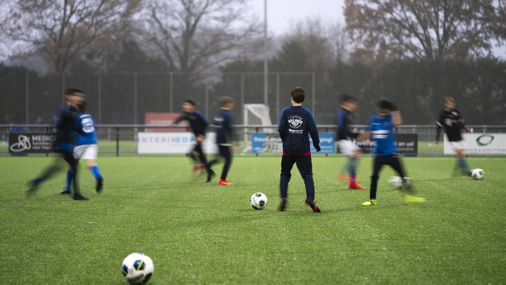 Meerdere oud-jeugdspelers profvoetbalclubs met mentale klachten na opleiding