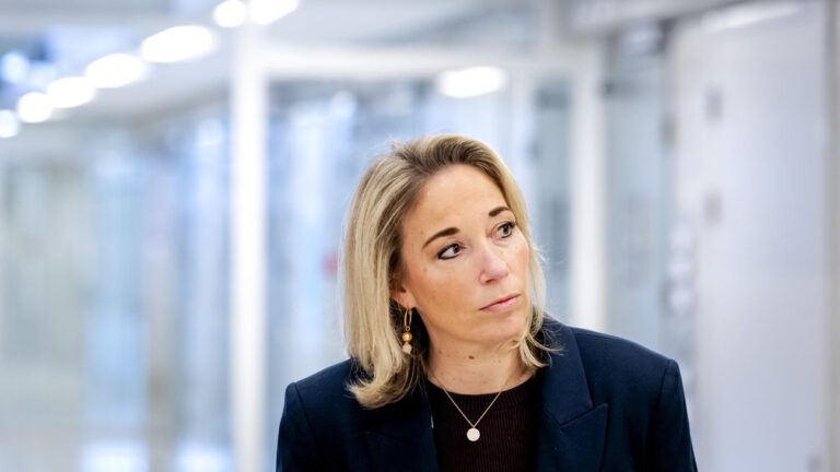 Staatssecretaris vraagt steun voor eerder vrijlaten gevangenen, PVV en VVD zijn tegen